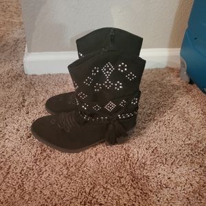 Justice Cowboy Ankle Boots, size 2